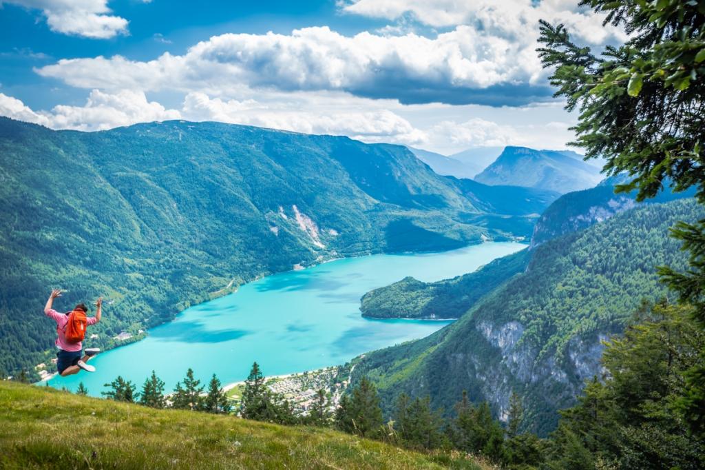 Lago di MOlveno Archivio APT Dolomiti PAganella Ph Storytravelers - Dolomiti Paganella - Residence Andalo -